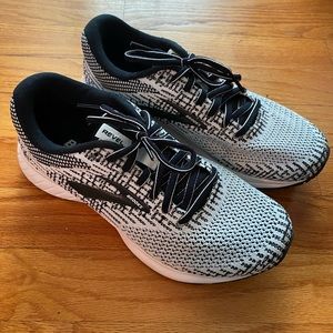 Brooks Revel 3 Tennis Shoes
